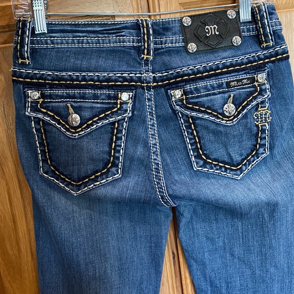 Miss me size 27 mid rise boot π - Picture 5 of 11